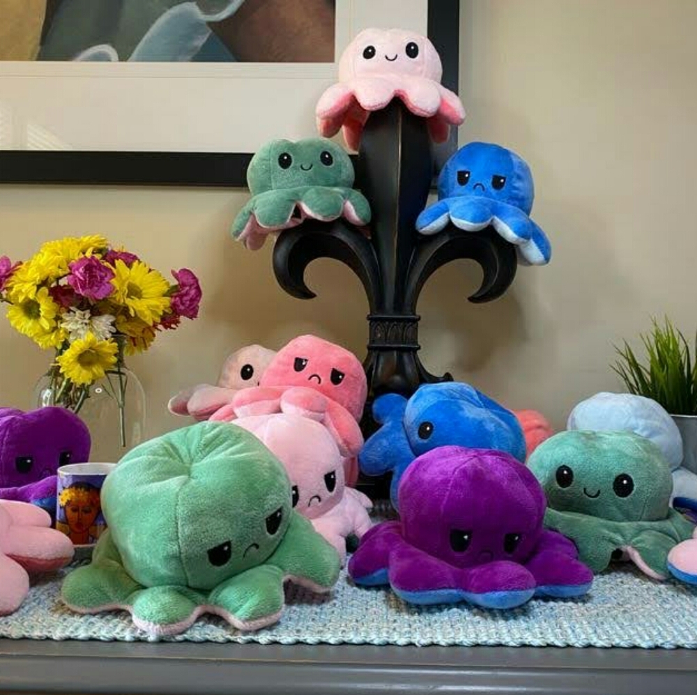 Reversible Octopus Plushie🐙🦑 - Expressive Mood Reversal - Soft and Huggable